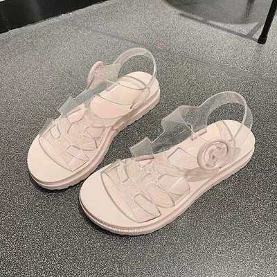 我司自主研發(fā)兩款鞋材新材料:RFU、TEC 獨家材料,優(yōu)質(zhì)產(chǎn)品! 新材料是注塑工藝的MD底,已投入市場。新材料經(jīng)物理測試:成型比重(密度)為0.4g,將徹底挑戰(zhàn)冷粘鞋、硫化鞋工藝的霸主地位,